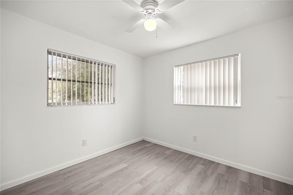 Active With Contract: $299,000 (4 beds, 0 baths, 986 Square Feet)