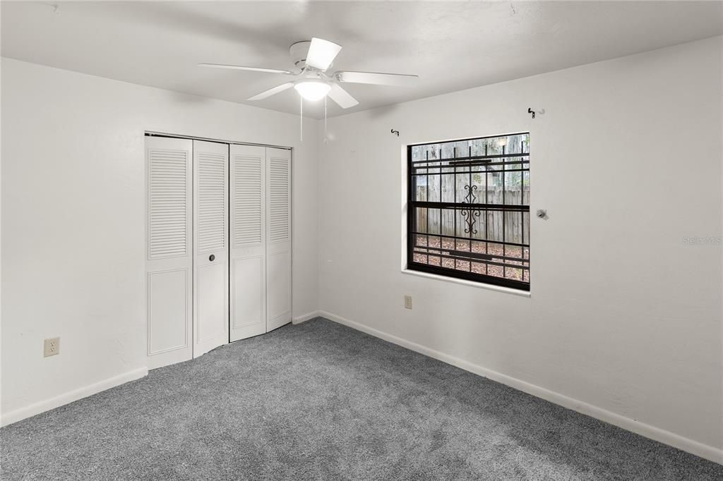 For Rent: $1,095 (2 beds, 1 baths, 1740 Square Feet)