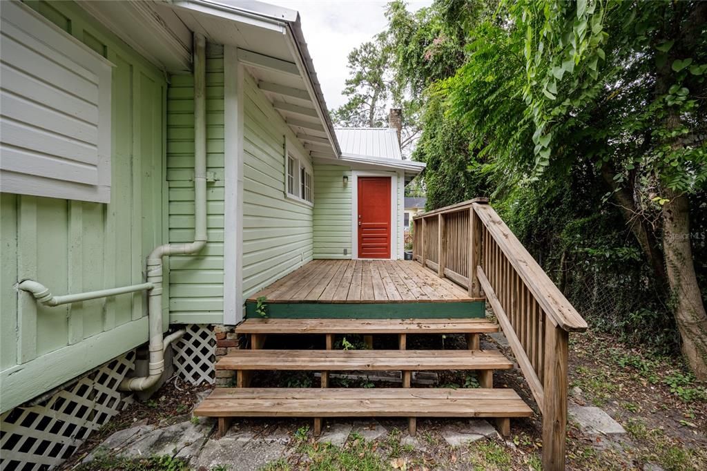 待售: $420,000 (4 贝兹, 2 浴室, 1346 平方英尺)