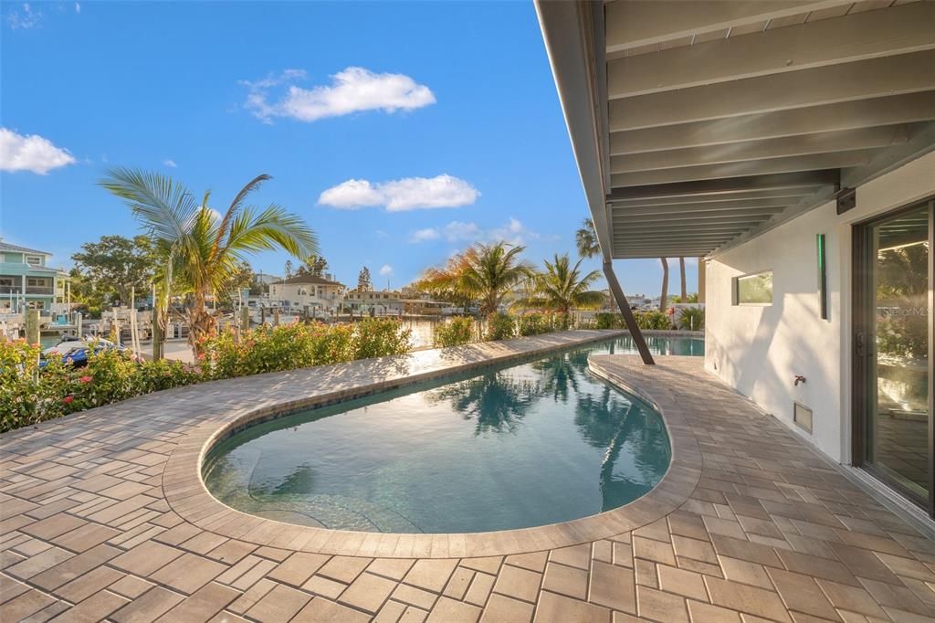 For Rent: $6,000 (3 beds, 3 baths, 1636 Square Feet)