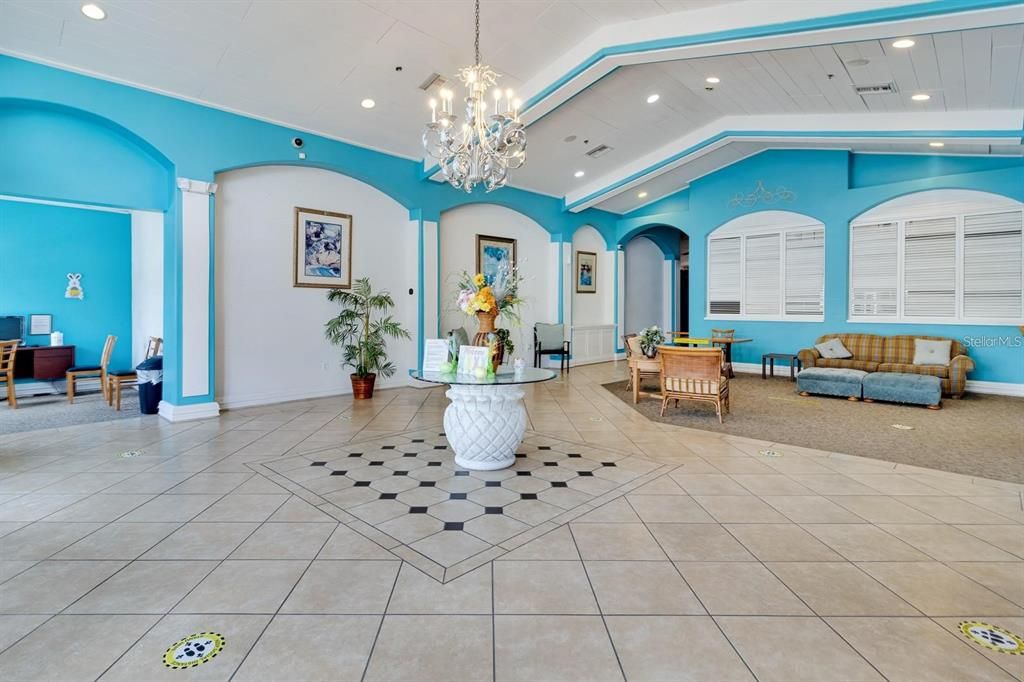 出租: $725 (1 贝兹, 1 浴室, 350 平方英尺)