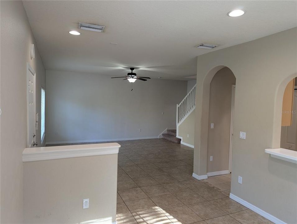 For Rent: $1,800 (3 beds, 2 baths, 1200 Square Feet)