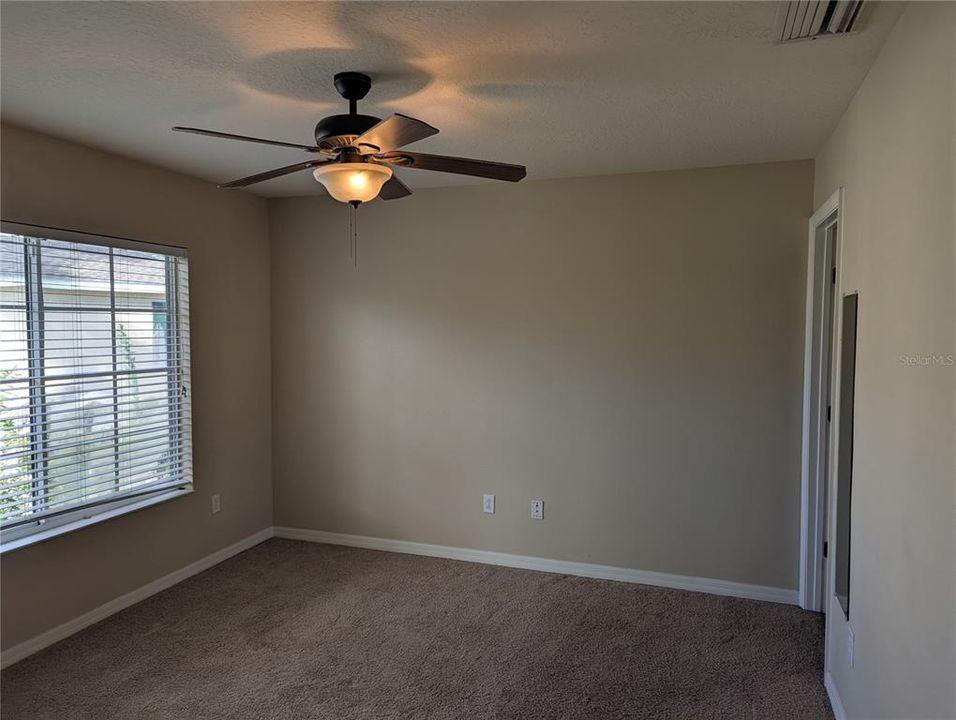 For Rent: $1,800 (3 beds, 2 baths, 1200 Square Feet)