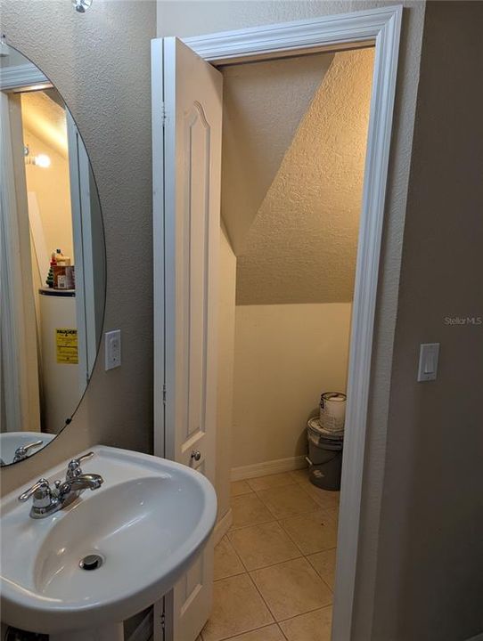 For Rent: $1,800 (3 beds, 2 baths, 1200 Square Feet)