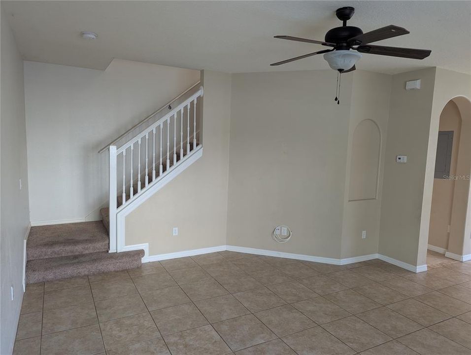 For Rent: $1,800 (3 beds, 2 baths, 1200 Square Feet)