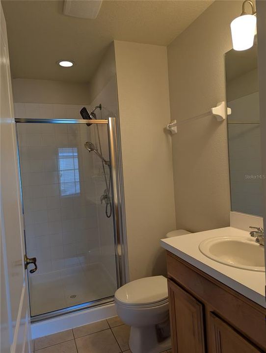 For Rent: $1,800 (3 beds, 2 baths, 1200 Square Feet)