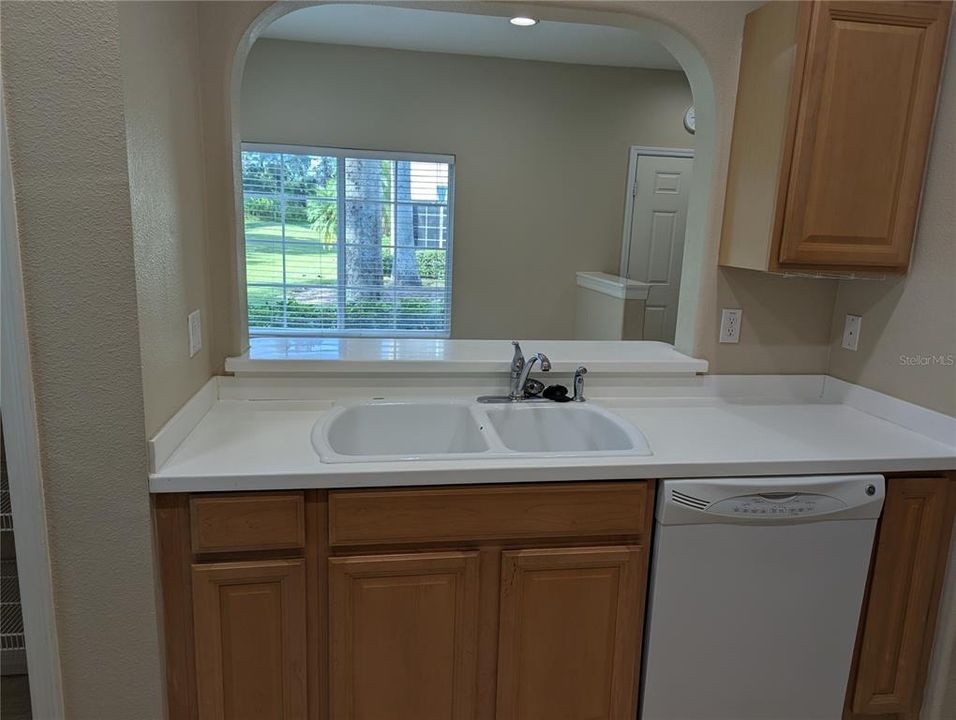 For Rent: $1,800 (3 beds, 2 baths, 1200 Square Feet)