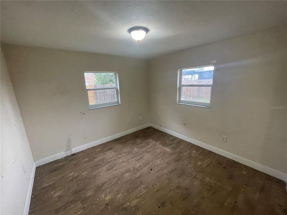 Active With Contract: $172,000 (3 beds, 2 baths, 1248 Square Feet)