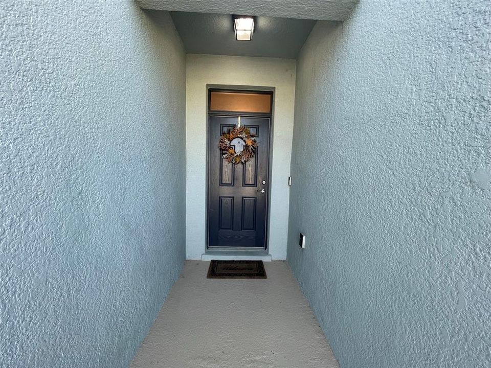 For Rent: $2,200 (3 beds, 2 baths, 1662 Square Feet)