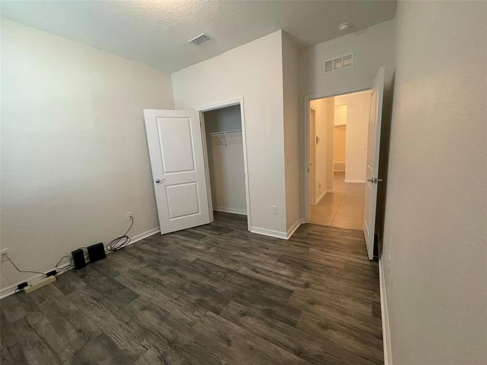 For Rent: $2,200 (3 beds, 2 baths, 1662 Square Feet)