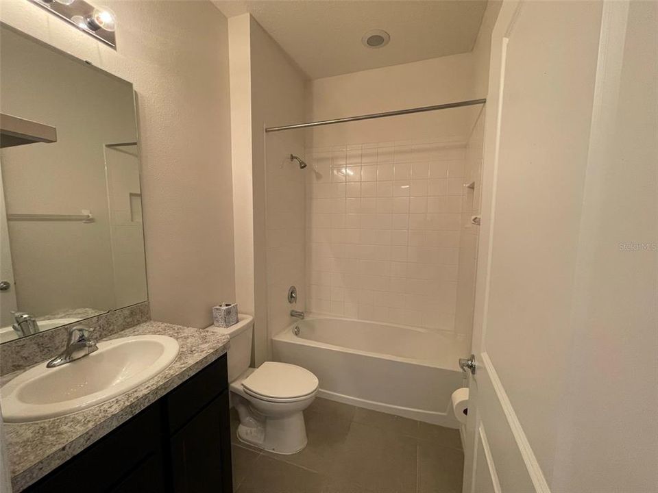 For Rent: $2,200 (3 beds, 2 baths, 1662 Square Feet)