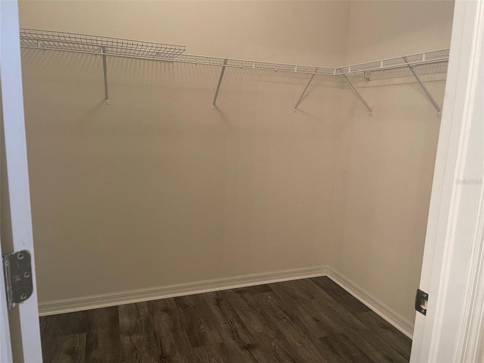 For Rent: $2,200 (3 beds, 2 baths, 1662 Square Feet)