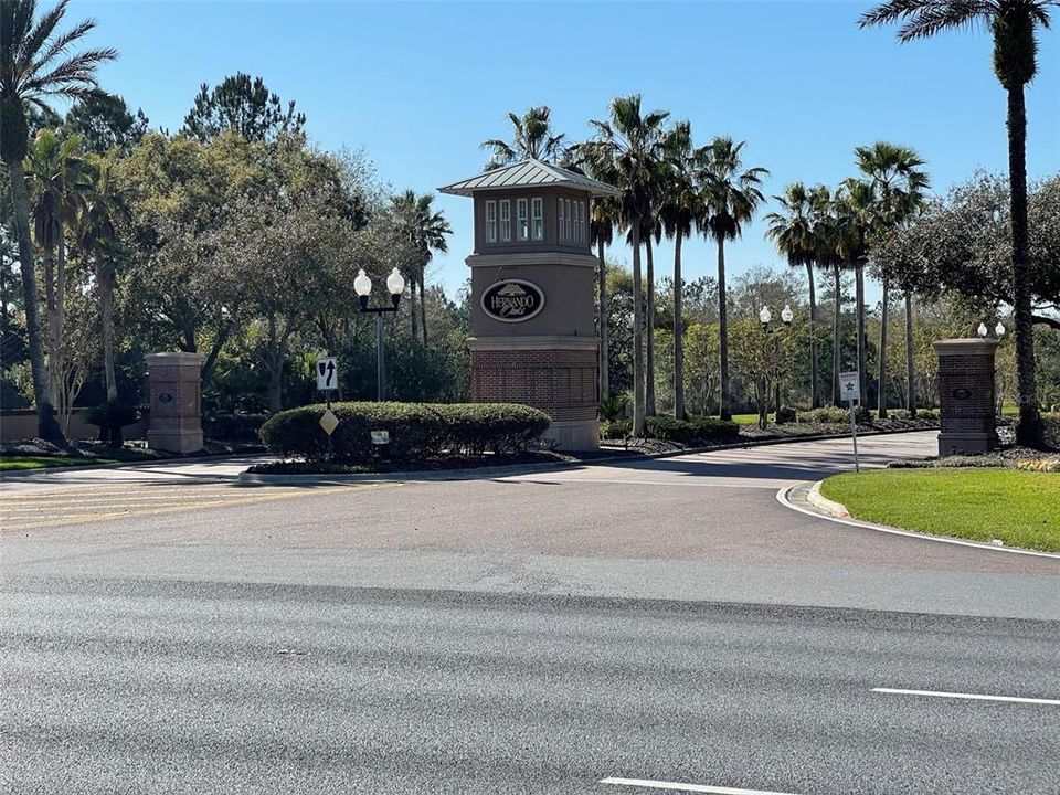 For Rent: $2,200 (3 beds, 2 baths, 1662 Square Feet)