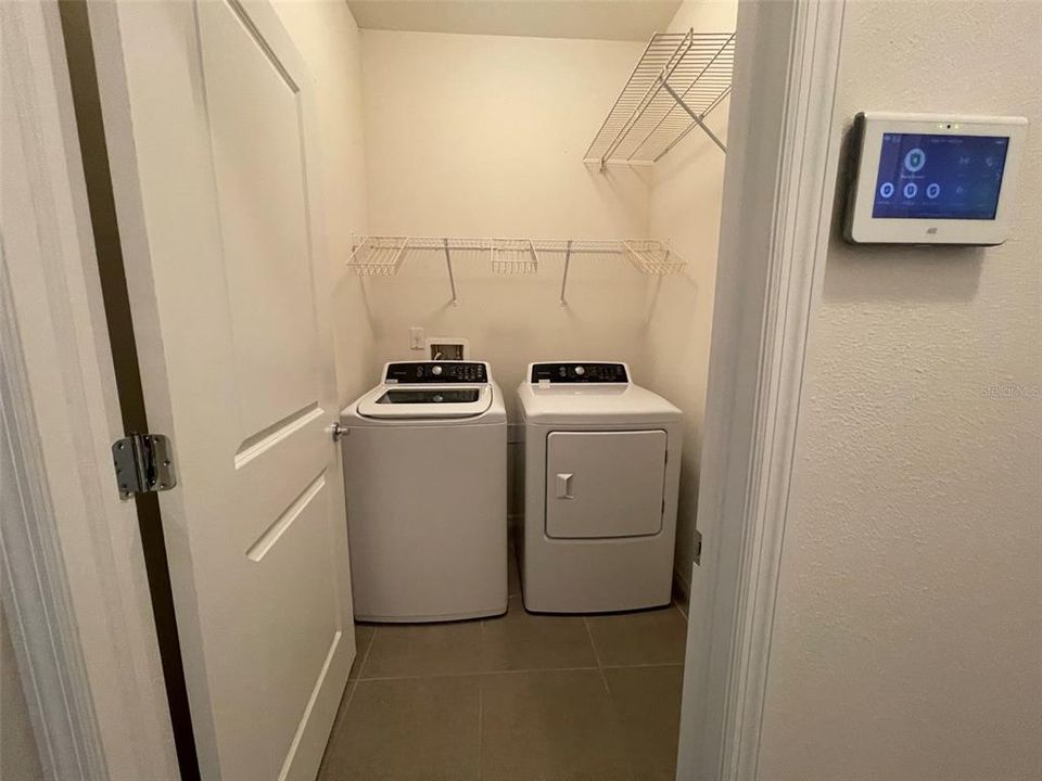 For Rent: $2,200 (3 beds, 2 baths, 1662 Square Feet)