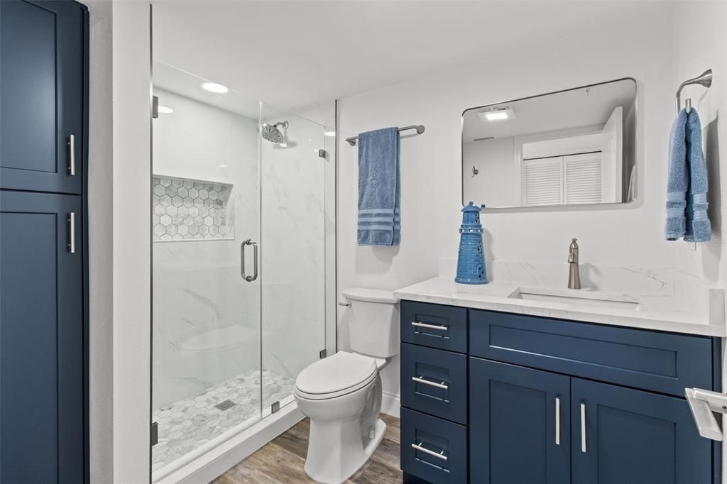 For Sale: $1,290,000 (2 beds, 2 baths, 1225 Square Feet)