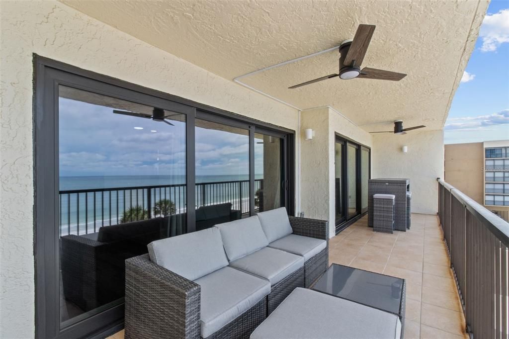 For Sale: $1,290,000 (2 beds, 2 baths, 1225 Square Feet)