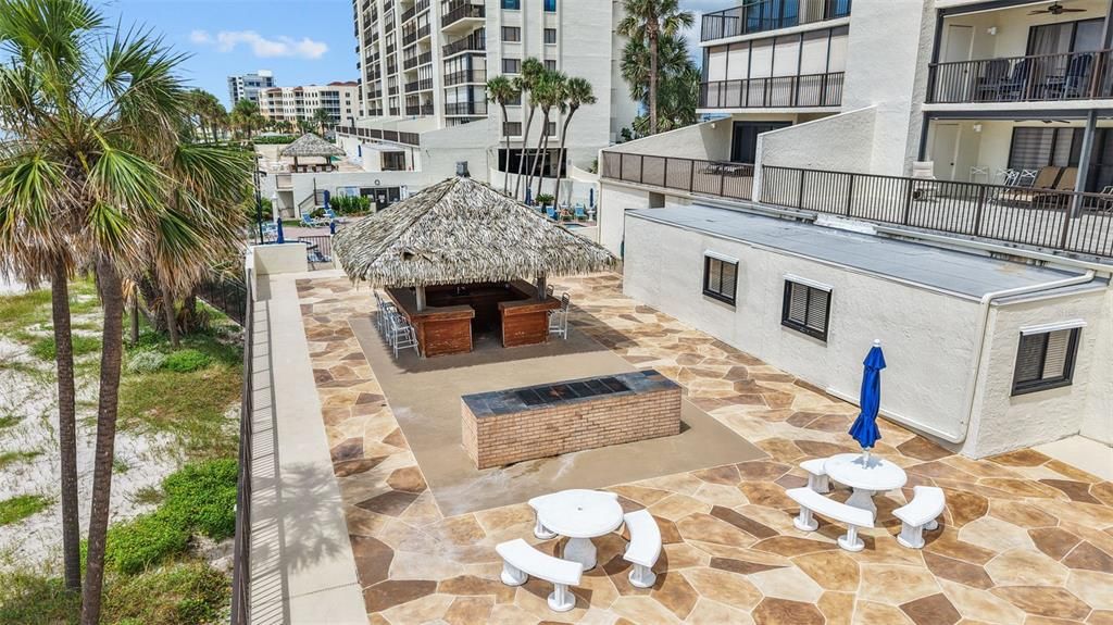 For Sale: $1,290,000 (2 beds, 2 baths, 1225 Square Feet)