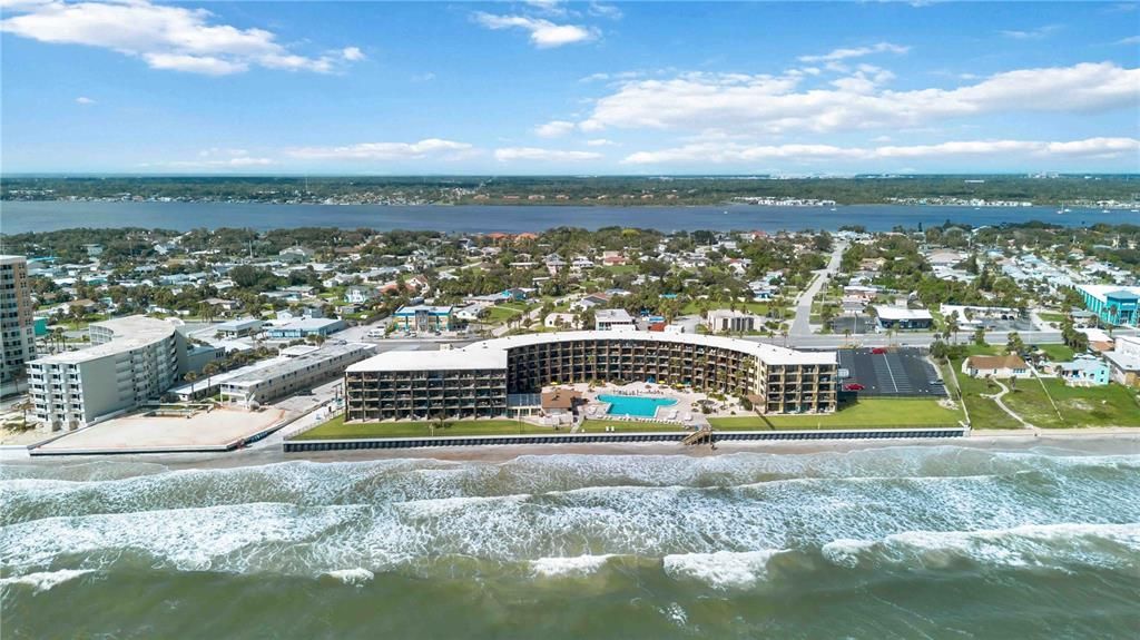 На продажу: $124,900 (2 спален, 1 ванн, 733 Квадратных фут)