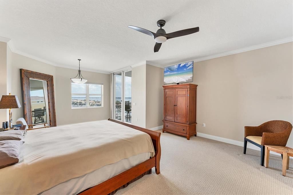 For Sale: $1,169,000 (3 beds, 3 baths, 3670 Square Feet)