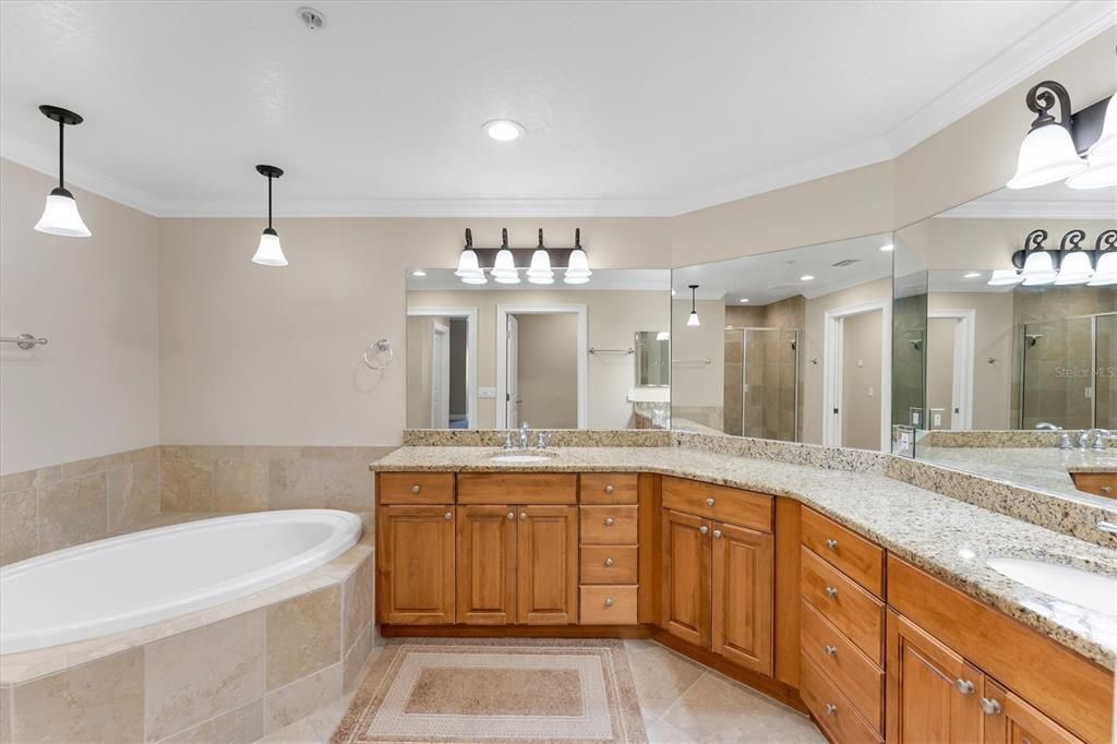 For Sale: $1,169,000 (3 beds, 3 baths, 3670 Square Feet)