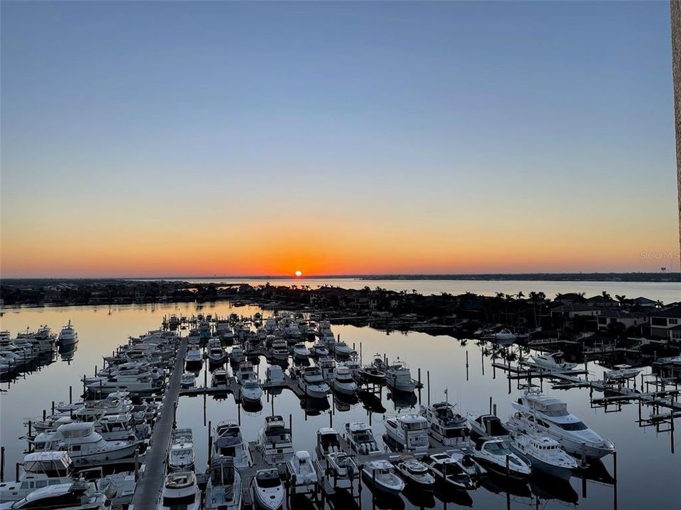 For Sale: $1,169,000 (3 beds, 3 baths, 3670 Square Feet)