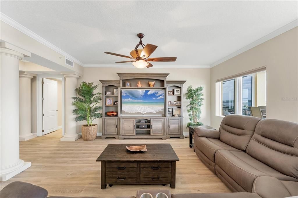 For Sale: $1,169,000 (3 beds, 3 baths, 3670 Square Feet)