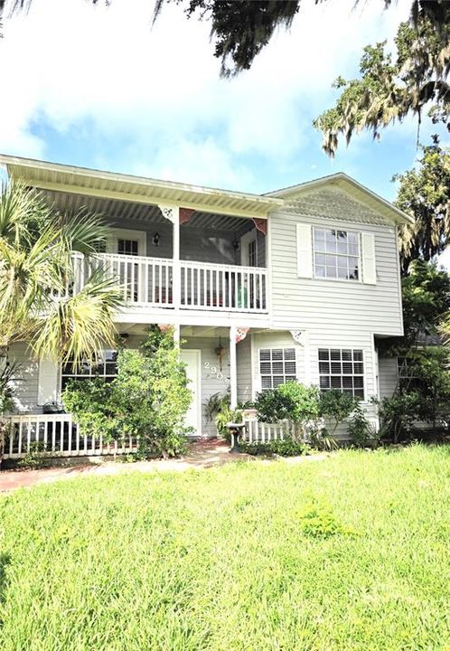 Recently Sold: $299,900 (4 beds, 2 baths, 1696 Square Feet)