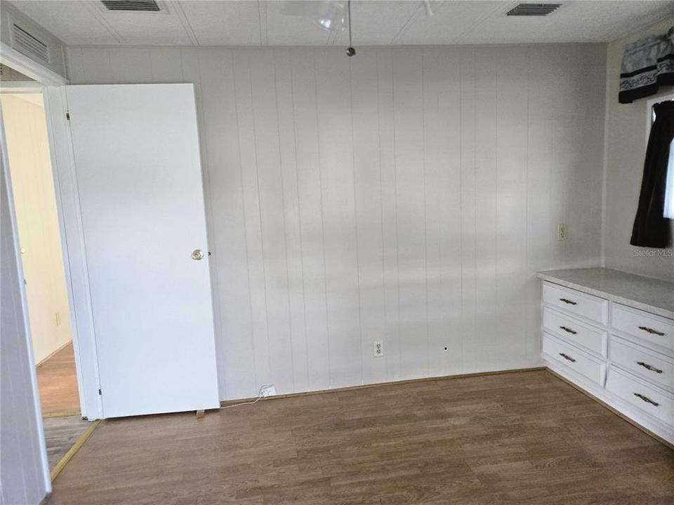 待售: $120,000 (2 贝兹, 2 浴室, 1098 平方英尺)