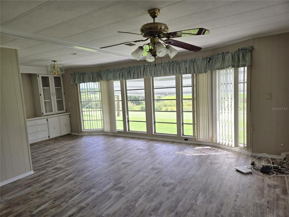 待售: $120,000 (2 贝兹, 2 浴室, 1098 平方英尺)