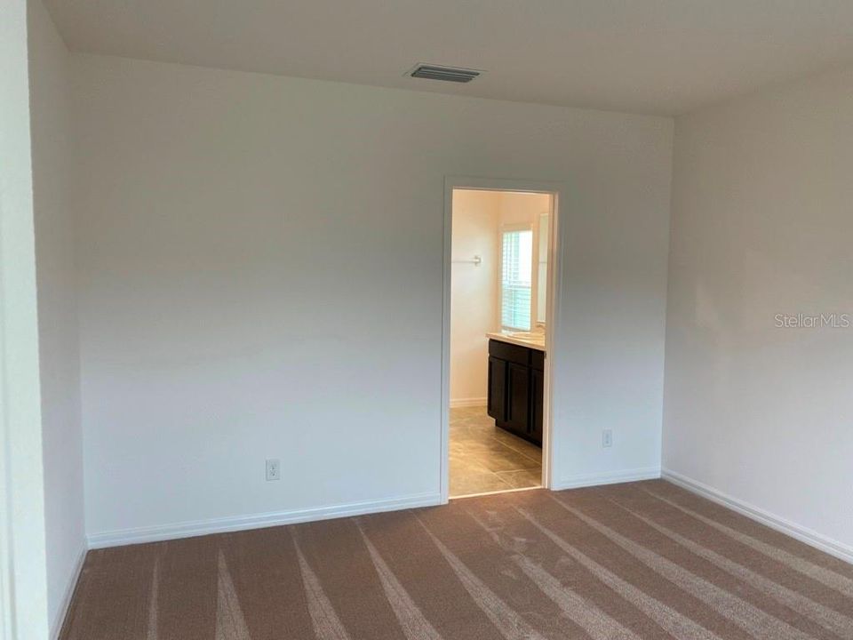 出租: $2,195 (3 贝兹, 2 浴室, 1565 平方英尺)