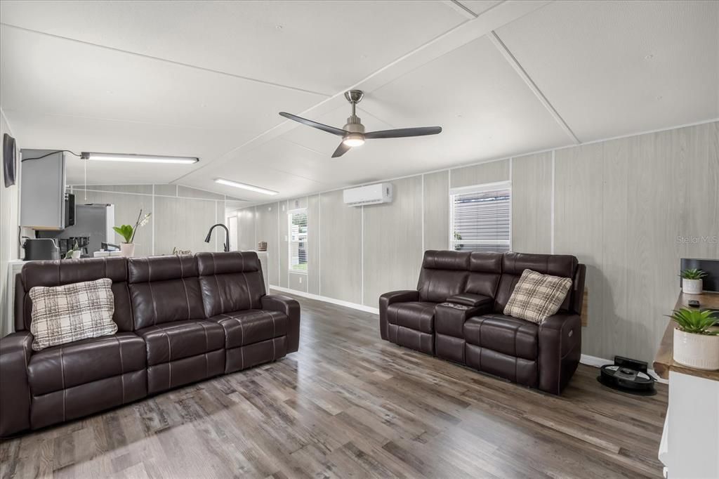 На продажу: $50,000 (3 спален, 2 ванн, 552 Квадратных фут)