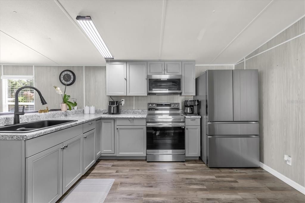 На продажу: $50,000 (3 спален, 2 ванн, 552 Квадратных фут)