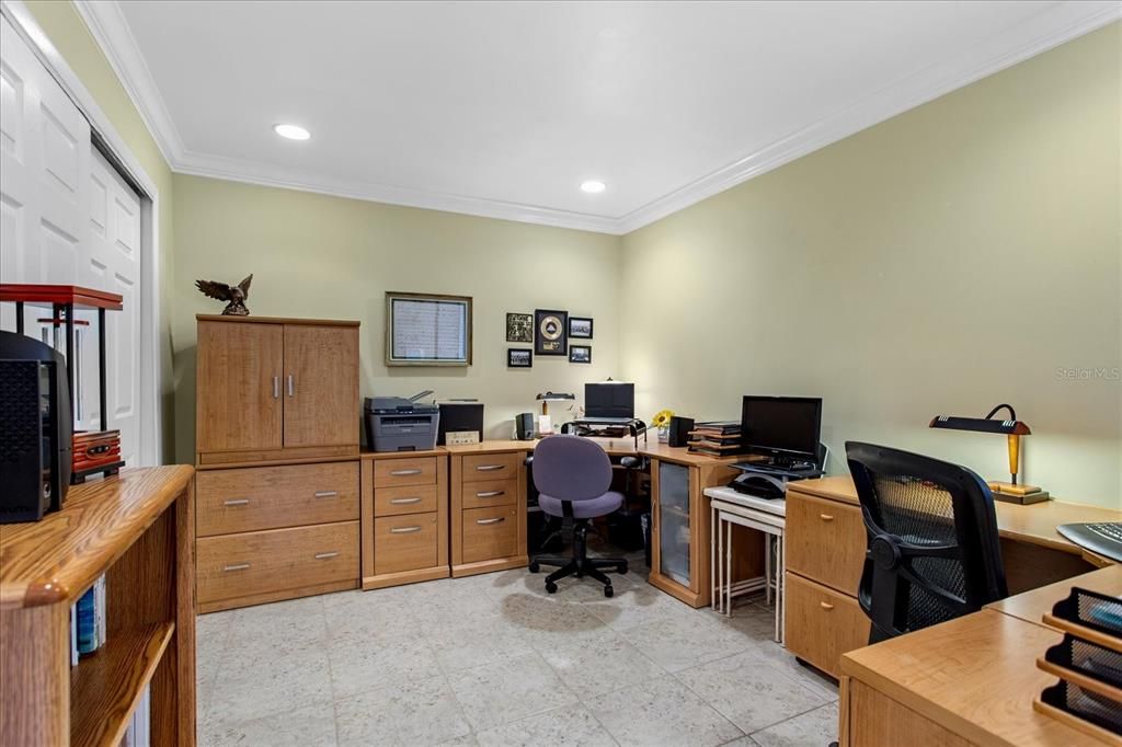 合同活跃: $329,500 (3 贝兹, 2 浴室, 1484 平方英尺)