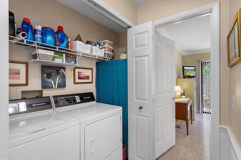 合同活跃: $329,500 (3 贝兹, 2 浴室, 1484 平方英尺)