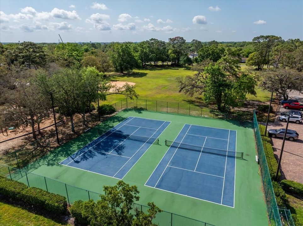 合同活跃: $329,500 (3 贝兹, 2 浴室, 1484 平方英尺)