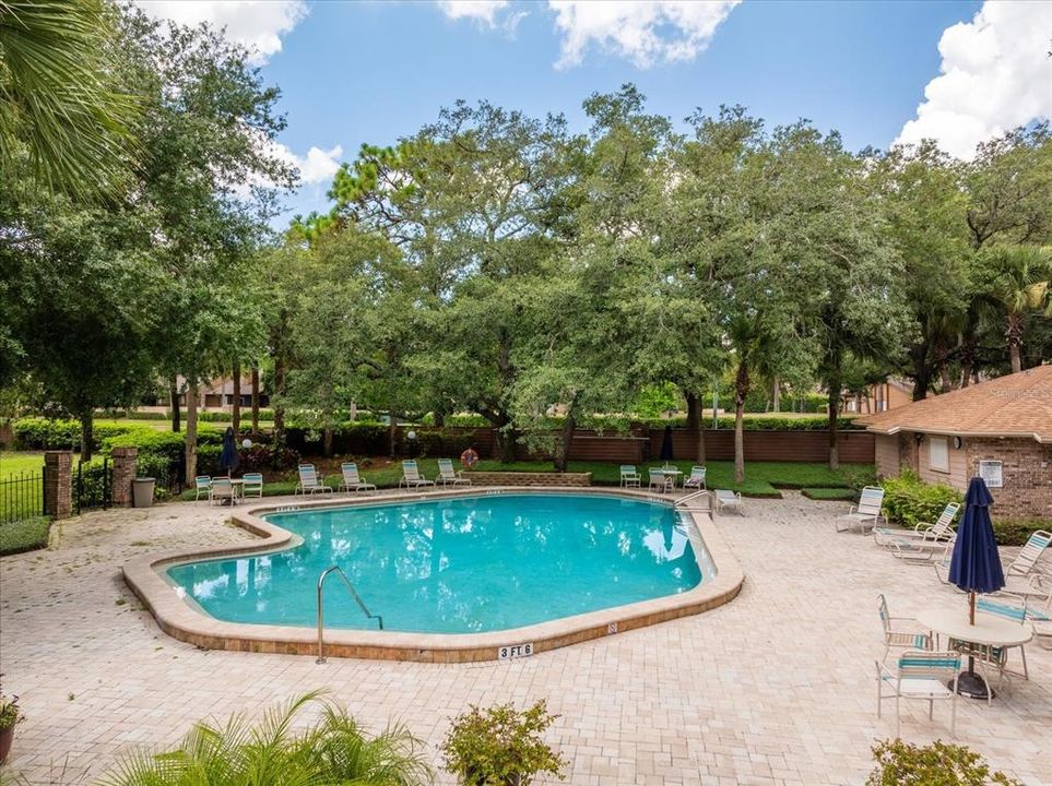 合同活跃: $329,500 (3 贝兹, 2 浴室, 1484 平方英尺)