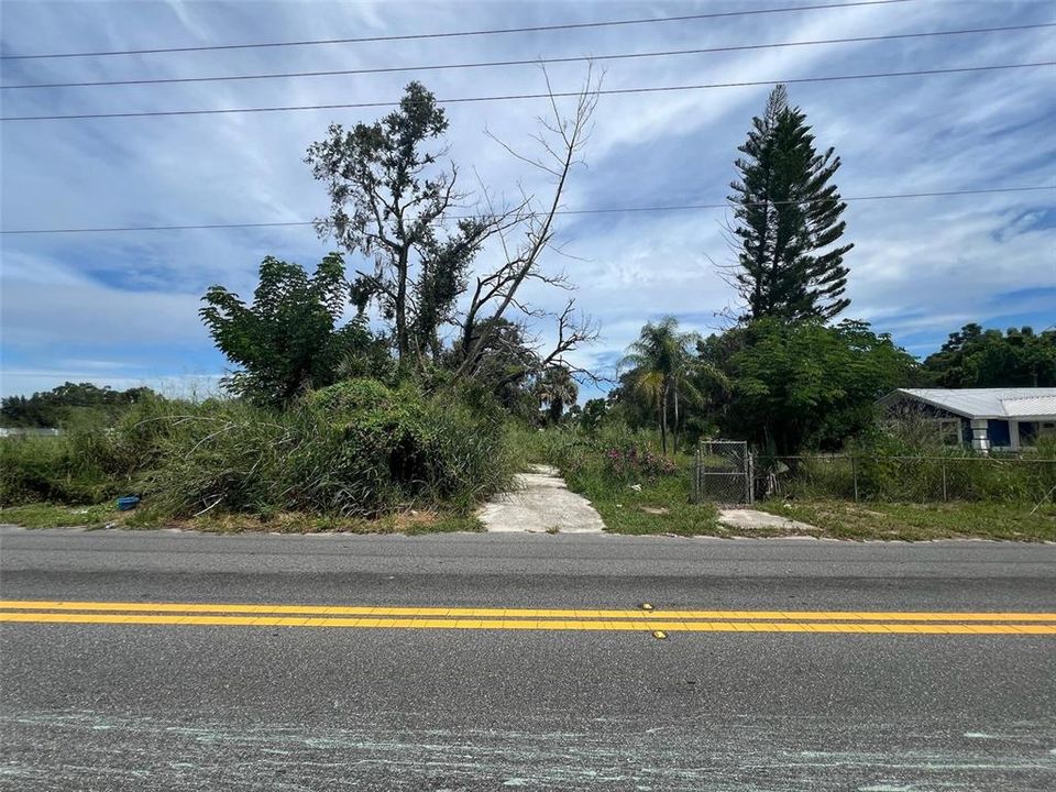 待售: $49,999 (0.21 acres)