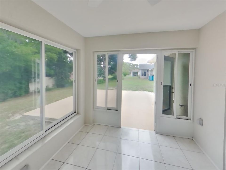 For Rent: $1,689 (3 beds, 3 baths, 1345 Square Feet)