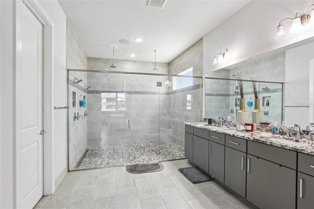 На продажу: $1,199,000 (6 спален, 4 ванн, 4854 Квадратных фут)