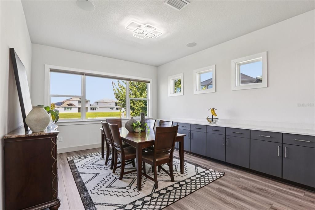 На продажу: $1,199,000 (6 спален, 4 ванн, 4854 Квадратных фут)