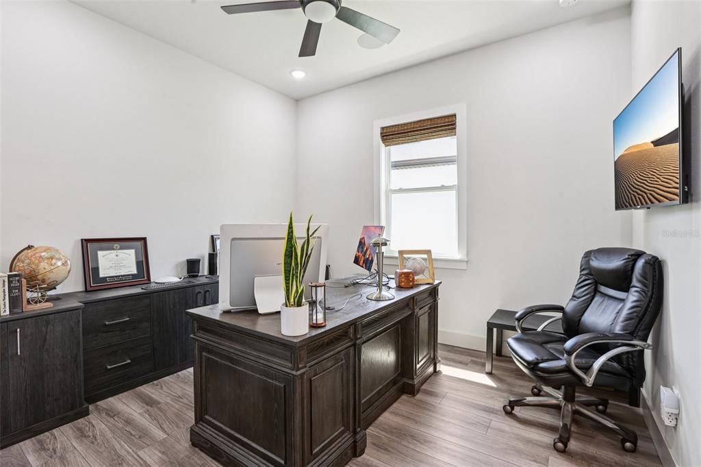 На продажу: $1,199,000 (6 спален, 4 ванн, 4854 Квадратных фут)