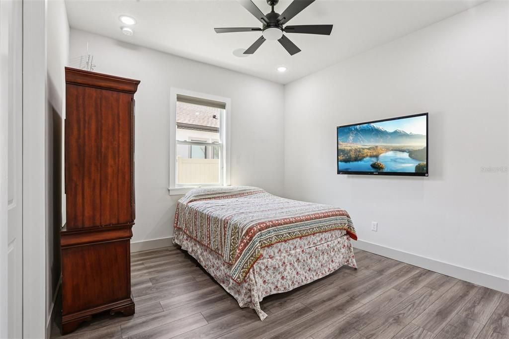 На продажу: $1,199,000 (6 спален, 4 ванн, 4854 Квадратных фут)