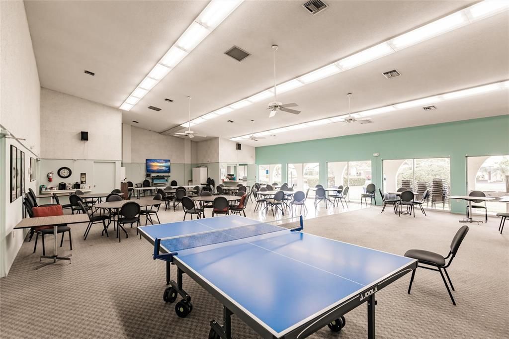 На продажу: $167,500 (2 спален, 1 ванн, 857 Квадратных фут)