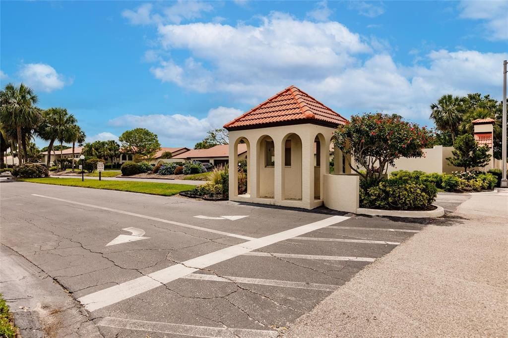 На продажу: $167,500 (2 спален, 1 ванн, 857 Квадратных фут)