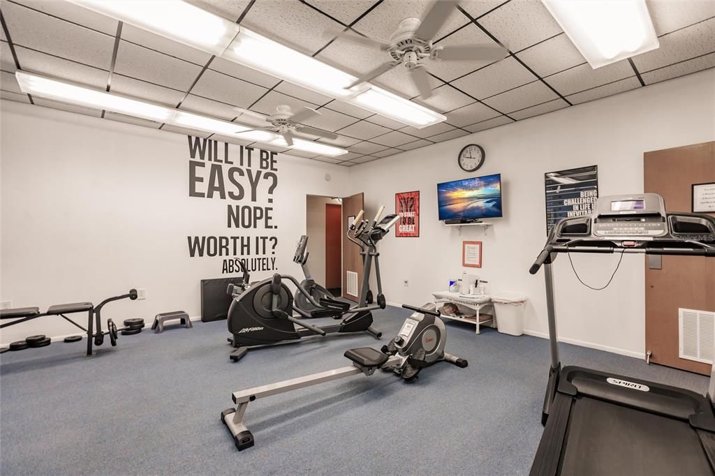 На продажу: $167,500 (2 спален, 1 ванн, 857 Квадратных фут)