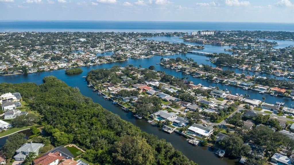 En Venta: $1,299,000 (4 camas, 3 baños, 2935 Pies cuadrados)