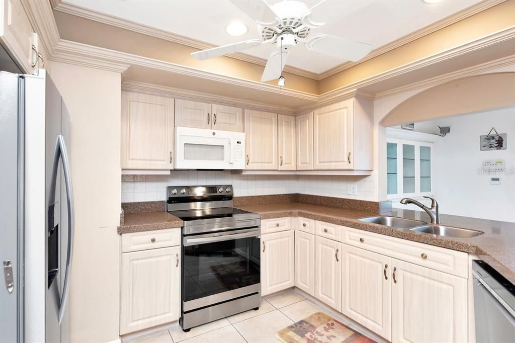 En Venta: $1,299,000 (4 camas, 3 baños, 2935 Pies cuadrados)