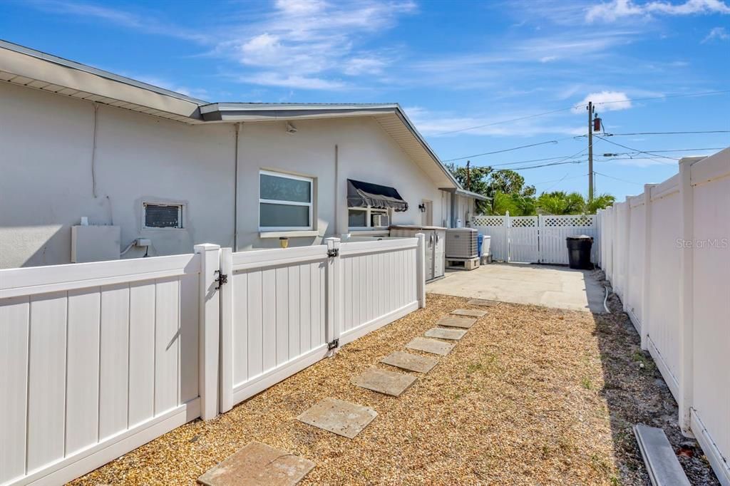 En Venta: $1,299,000 (4 camas, 3 baños, 2935 Pies cuadrados)