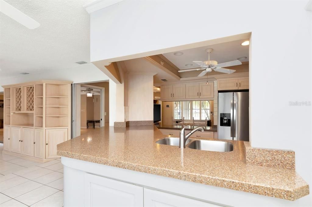 En Venta: $1,299,000 (4 camas, 3 baños, 2935 Pies cuadrados)