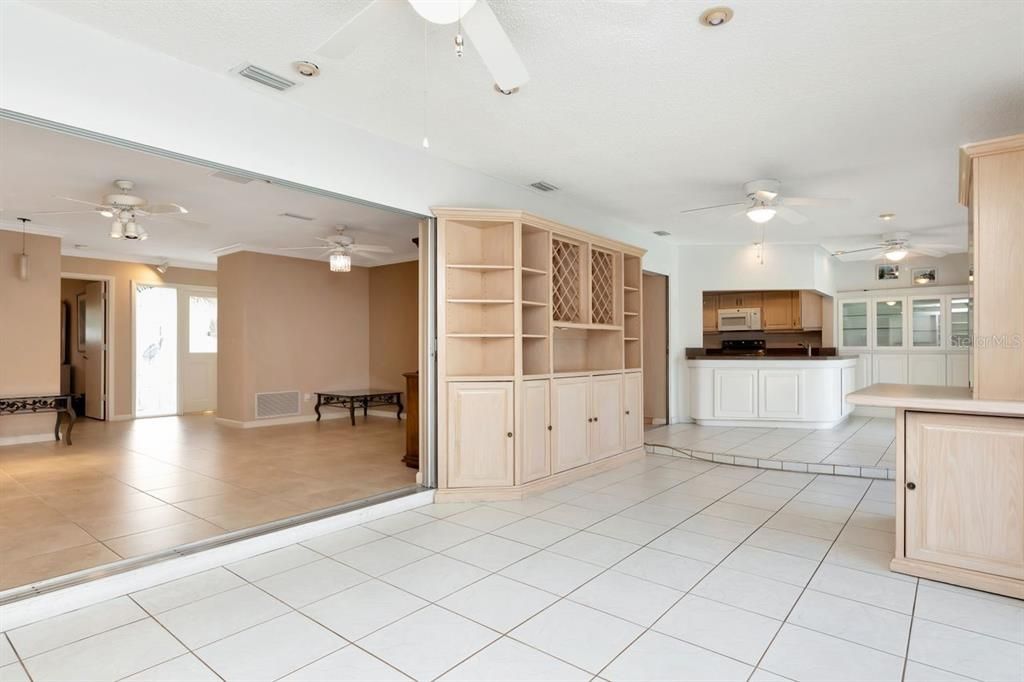 En Venta: $1,299,000 (4 camas, 3 baños, 2935 Pies cuadrados)